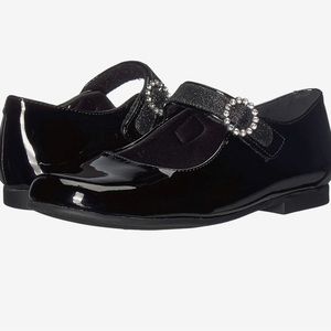 Girls patent leather shoes